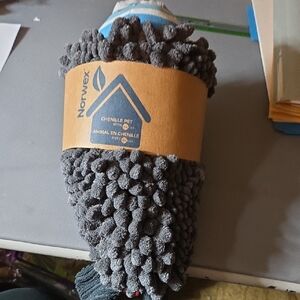 Norwex Gray Chenille Sea Lion Pet Toy With BacLock